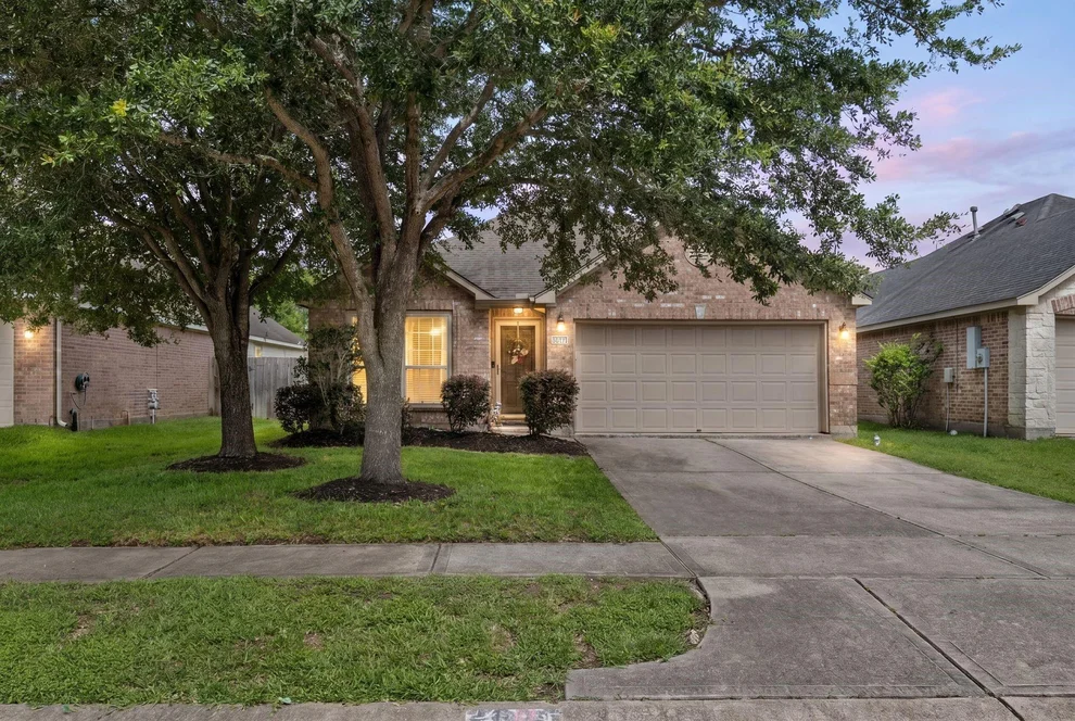 Unit for sale at 2606 Silverton Bend, Rosenberg, TX 77471