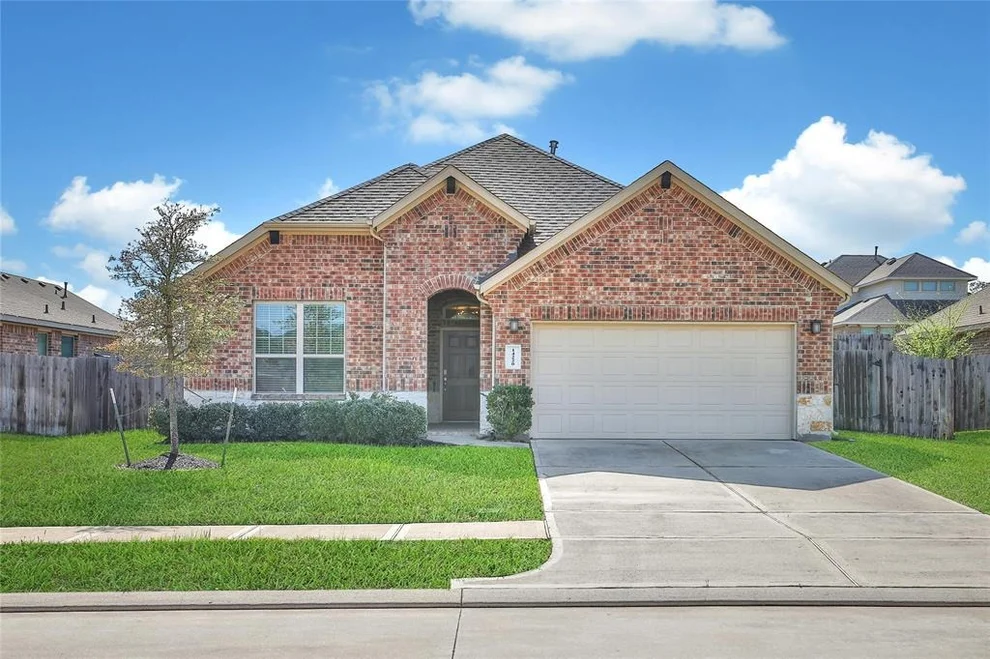 Unit for sale at 14220 Irvine Ranch Trail, Conroe, TX 77384