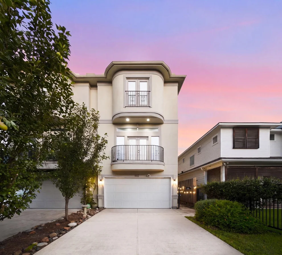 Unit for sale at 907 Lawrence Street, Houston, TX 77008