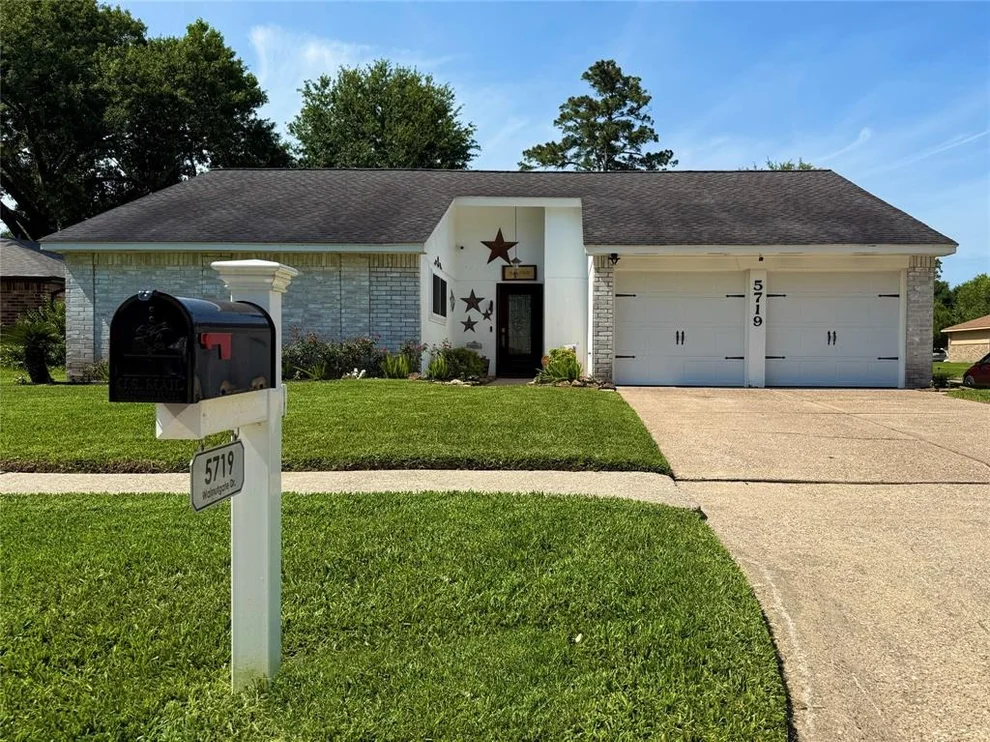 Unit for sale at 5719 Walnutgate Drive, Spring, TX 77373