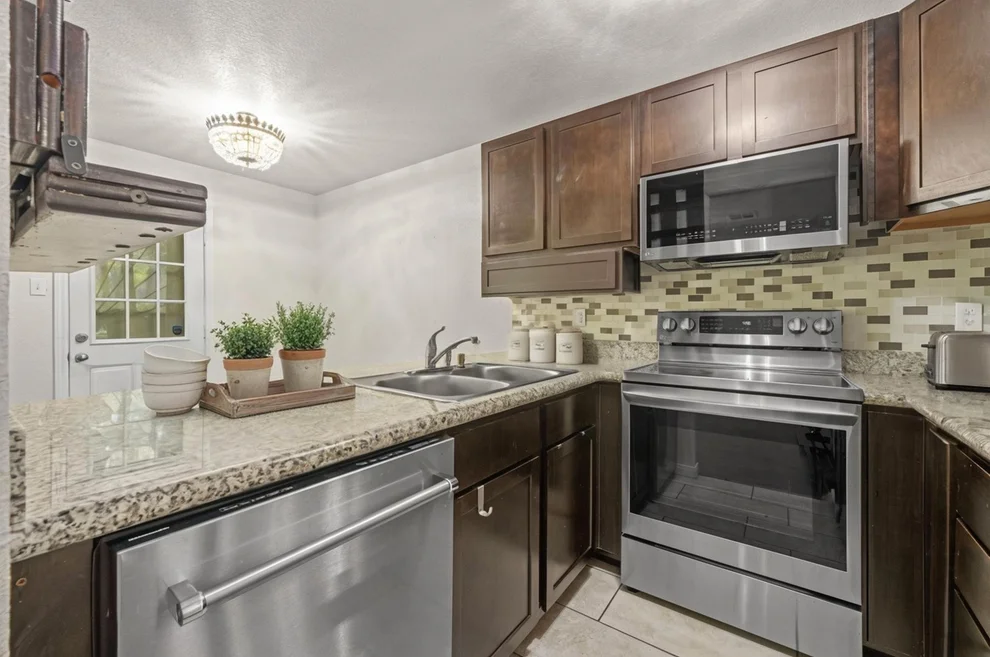 Unit for sale at 16478 Eastchase, Montgomery, TX 77316