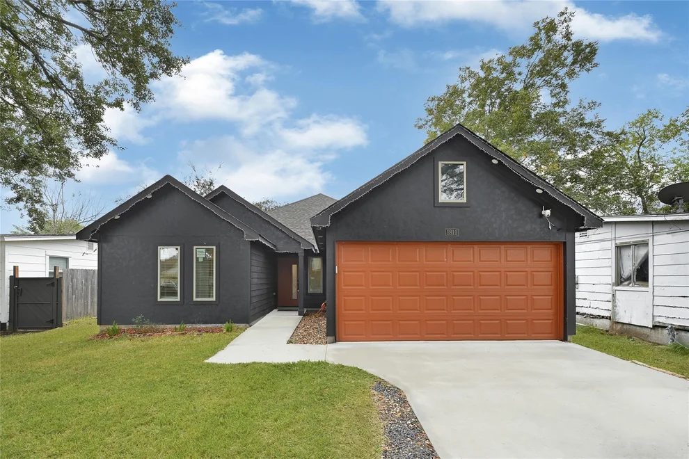 Unit for sale at 1811 Oriole Drive, League City, TX 77573