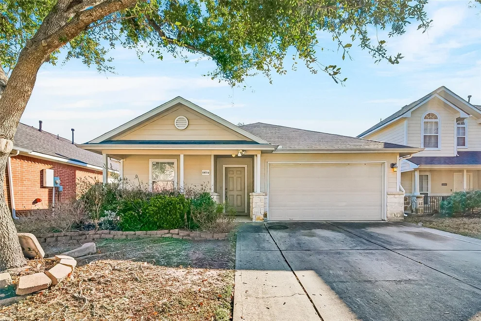 Unit for sale at 11034 Knobbley Oak Court, Houston, TX 77065