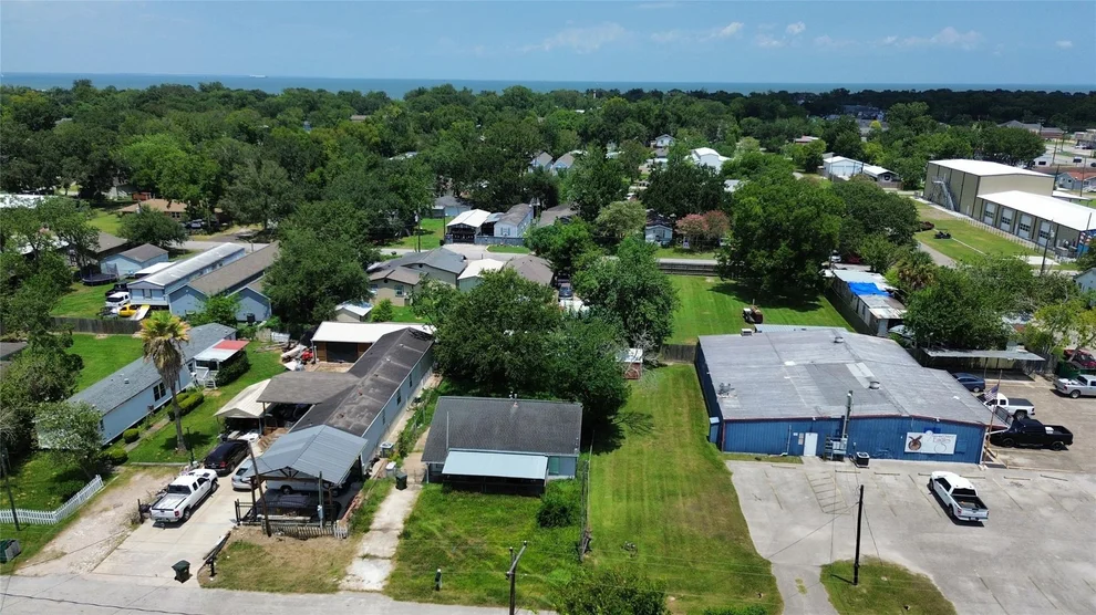 Unit for sale at 4439 9th Street, Bacliff, TX 77518