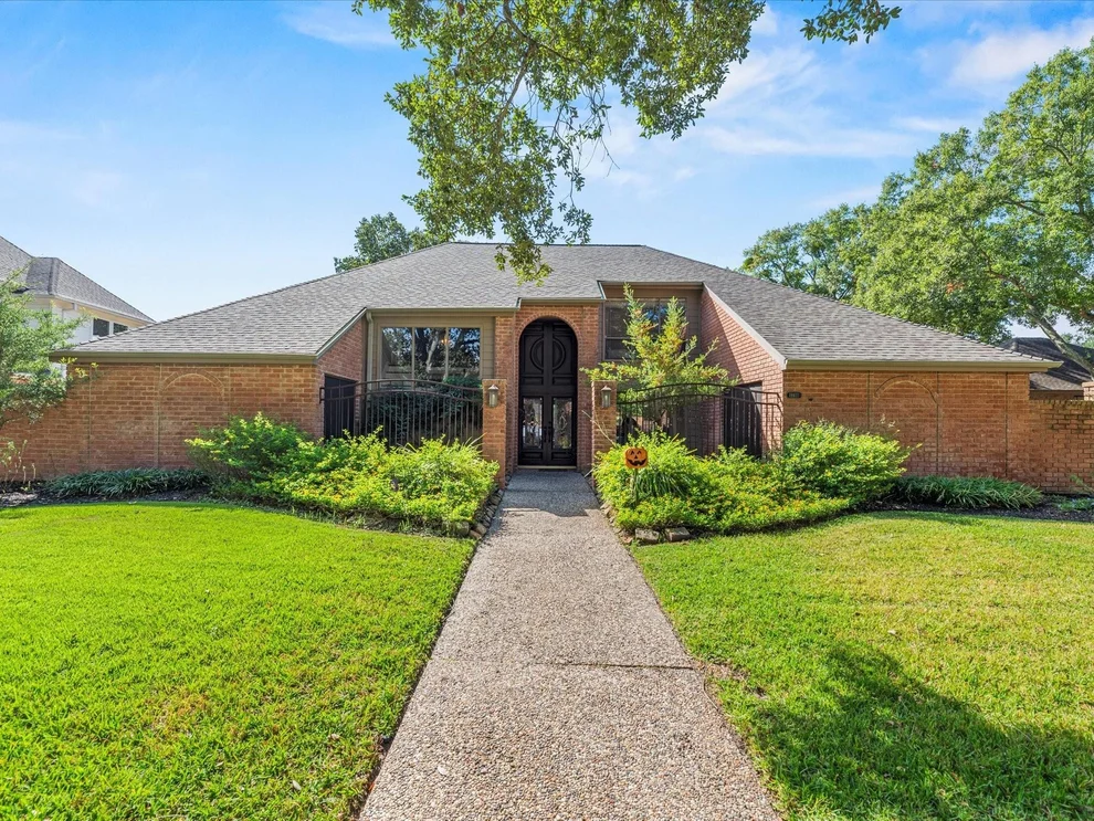 Unit for sale at 19811 Gulfwind Court, Houston, TX 77094