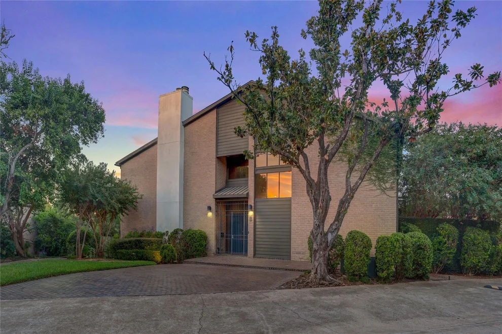 Unit for sale at 8800 Woodway Drive, Houston, TX 77063