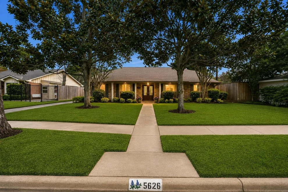 Unit for sale at 5626 Hummingbird Street, Houston, TX 77096
