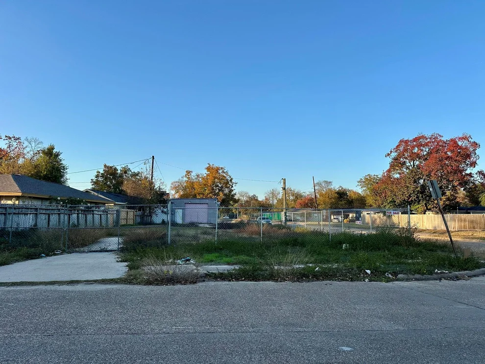 Unit for sale at 5739 Sweetbriar Street, Houston, TX 77017