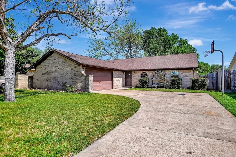 Unit for sale at 6902 Desert Rose Lane, Houston, TX 77086
