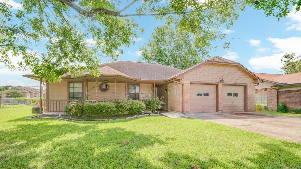 Unit for sale at 119 Basswood Street, Lake Jackson, TX 77566