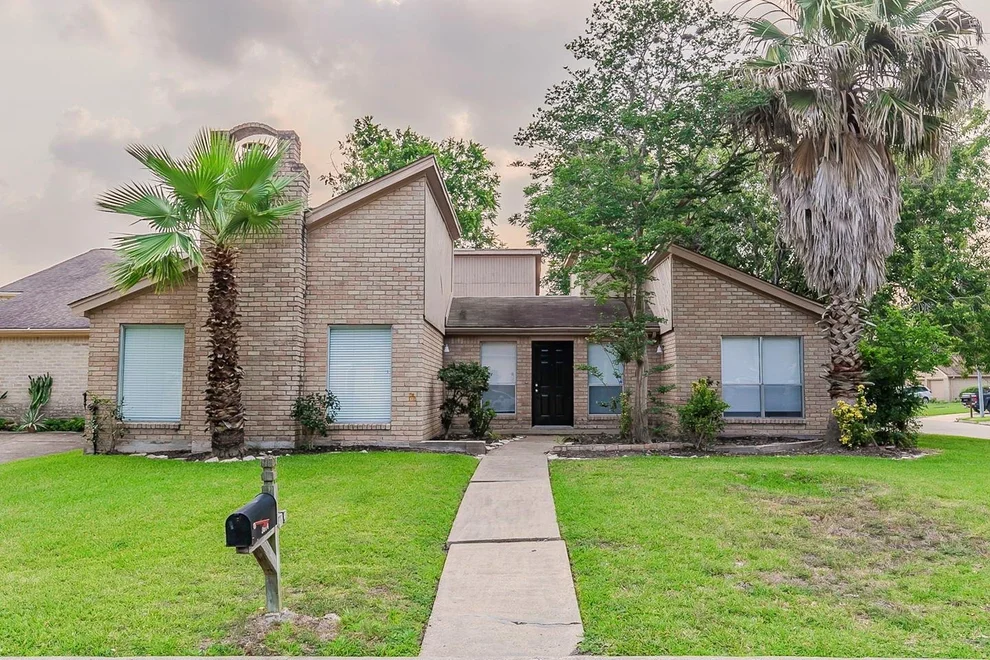 Unit for sale at 3014 Misty Park Drive, Houston, TX 77082
