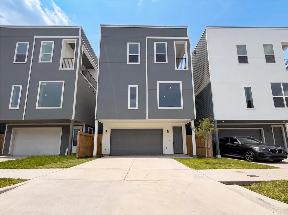 Unit for sale at 4704 Ward Street, Houston, TX 77021