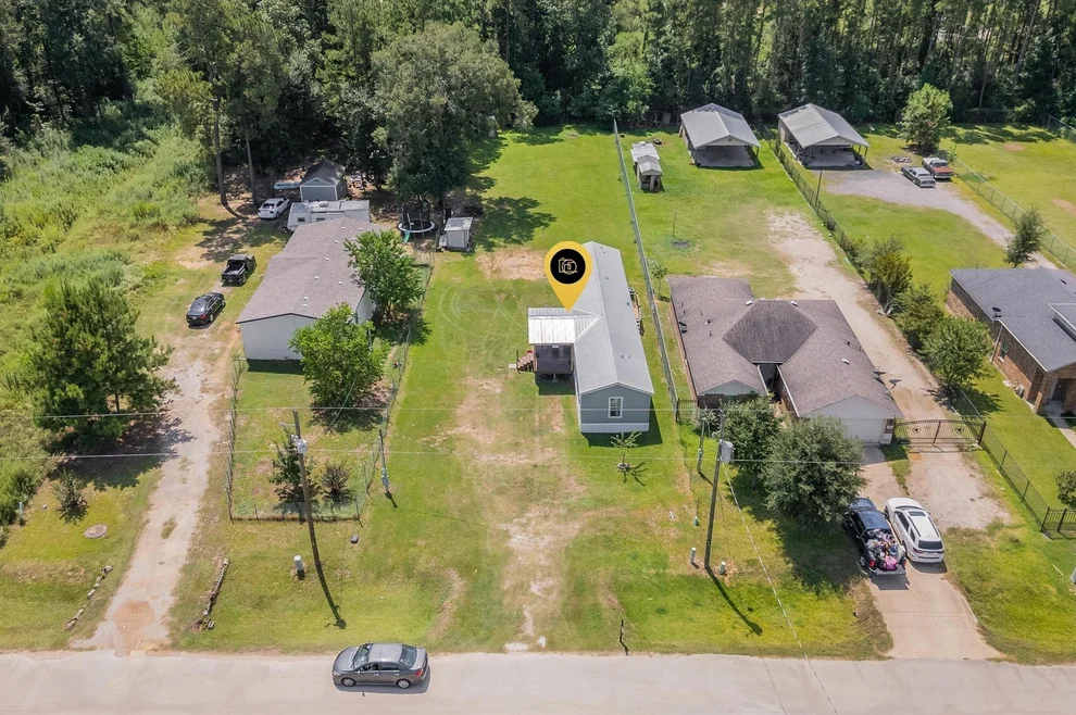 Unit for sale at 300 County Road 3554, Cleveland, TX 77327