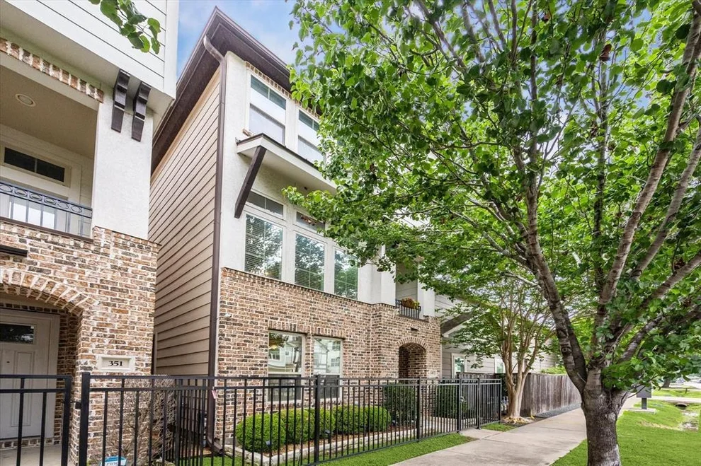 Unit for sale at 349 W 26th Street, Houston, TX 77008