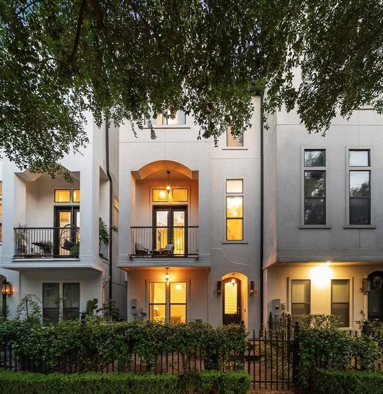 Unit for sale at 1721 Ashland Street, Houston, TX 77008