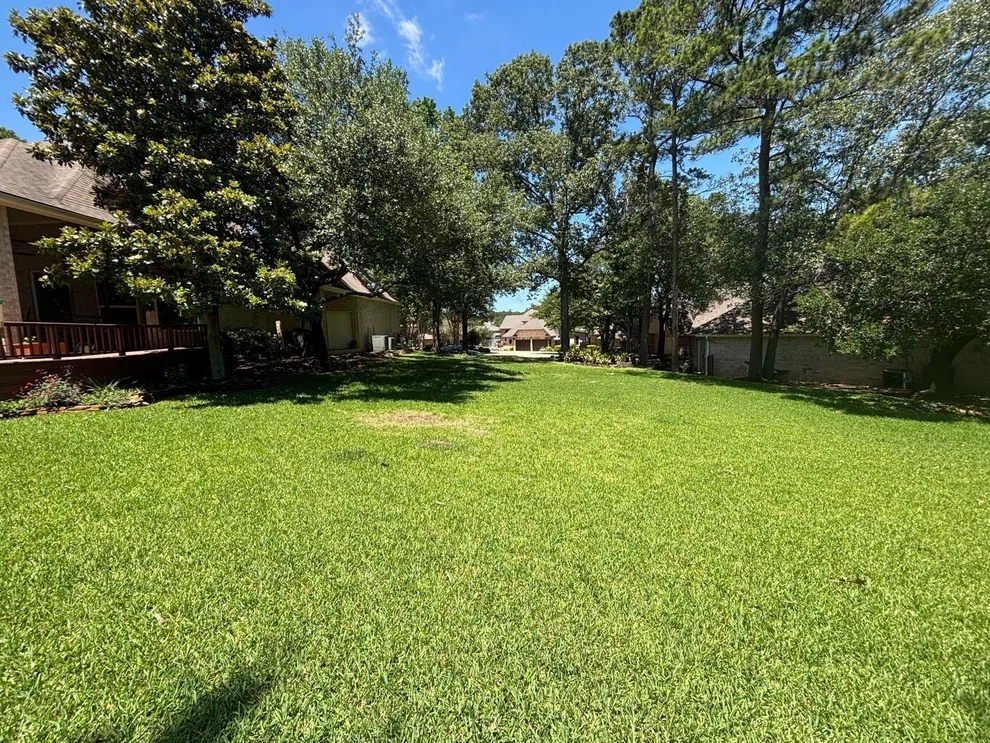 Unit for sale at 132 Winthrop Harbor Rd, Montgomery, TX 77356