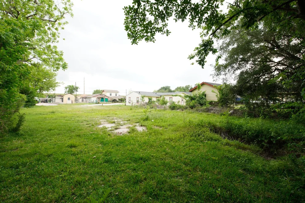 Unit for sale at 10225 Fairfax Street, Houston, TX 77029
