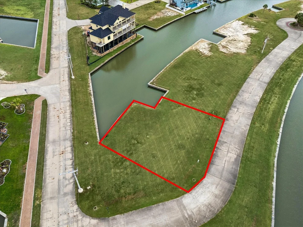 Unit for sale at 1 Summerland, Hitchcock, TX 77563