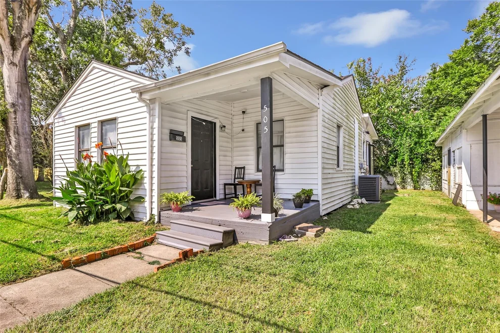 Unit for sale at 505 Kentucky Street, Liberty, TX 77575