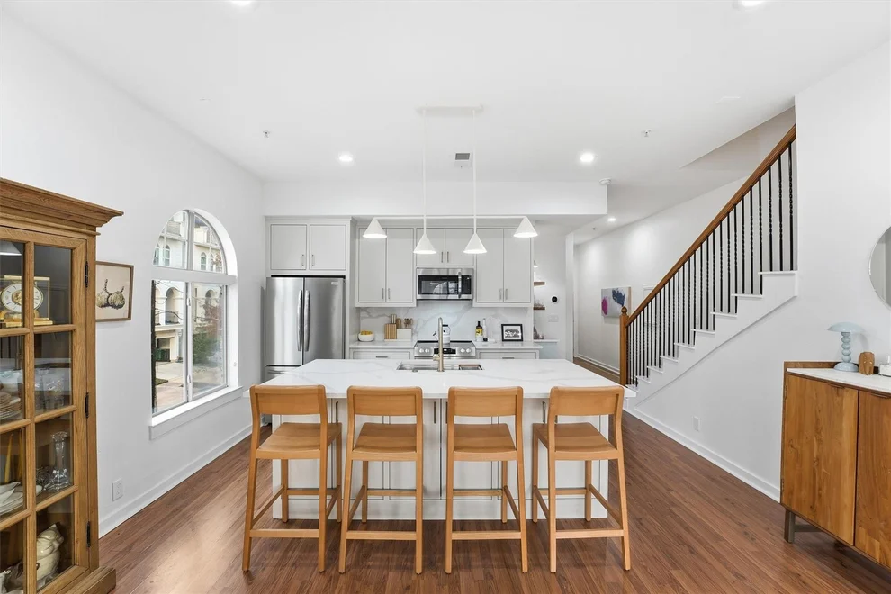 Unit for sale at 806 Jackson Hill Street, Houston, TX 77007