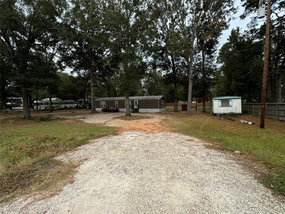 Unit for sale at 15227 White Oak Lane, Conroe, TX 77303