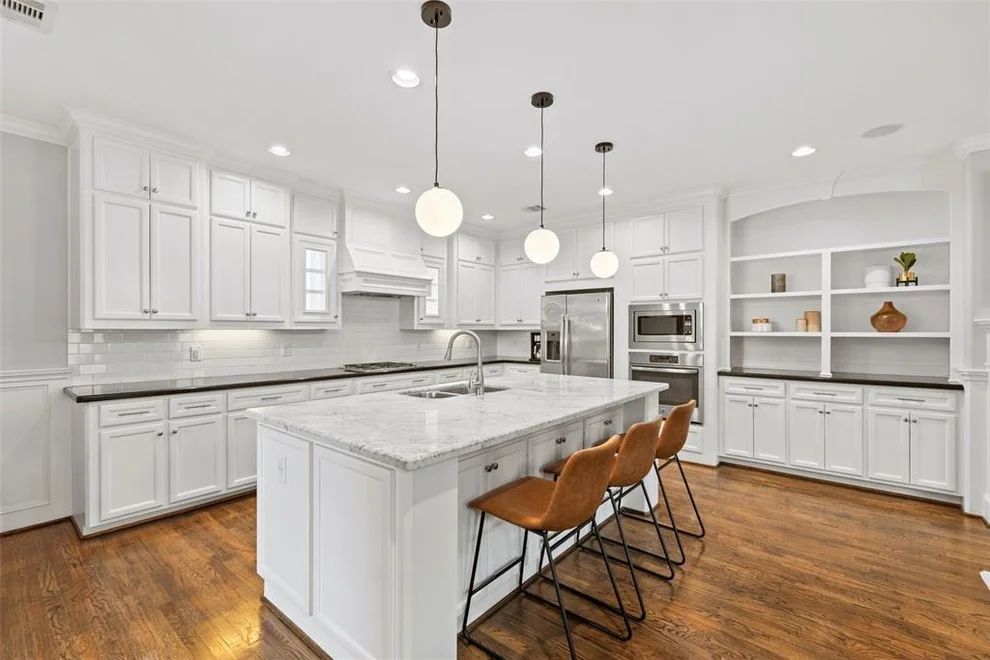 Unit for sale at 5615 Kansas Street, Houston, TX 77007