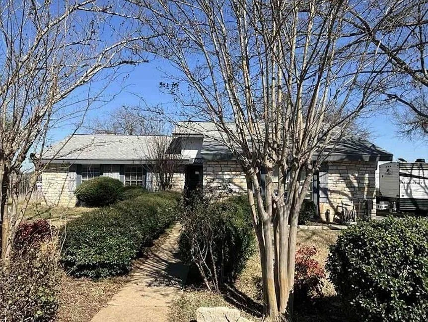 Unit for sale at 1810 S West Drive, Leander, TX 78641
