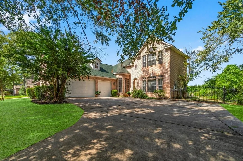 Unit for sale at 212 La Costa Drive, Montgomery, TX 77356