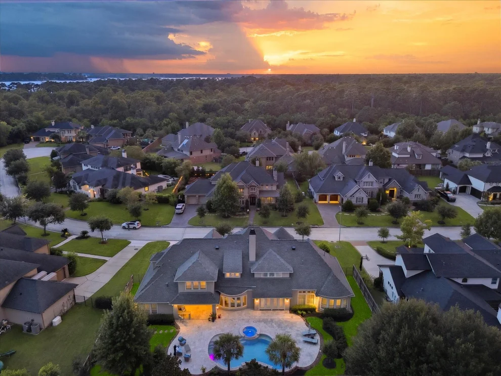 Unit for sale at 6203 Majestic Hill Drive, Kingwood, TX 77345