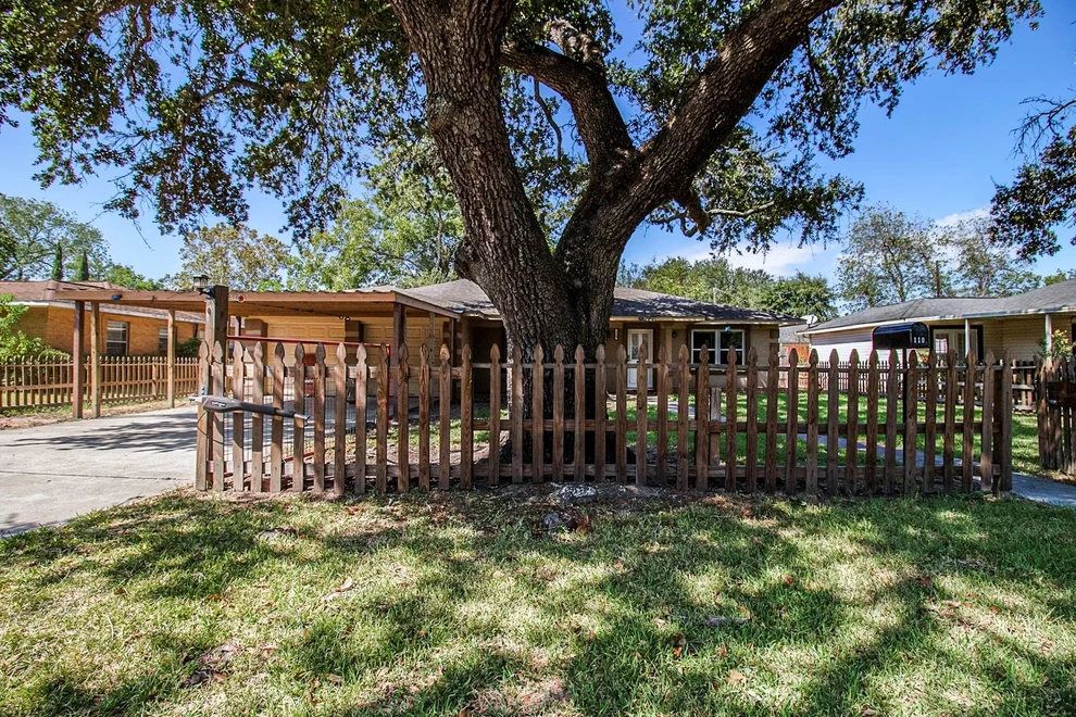 Unit for sale at 110 William Avenue, Baytown, TX 77520