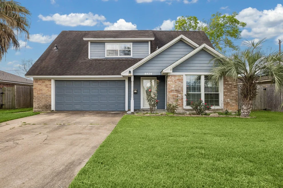 Unit for sale at 9826 Carlow Lane, La Porte, TX 77571