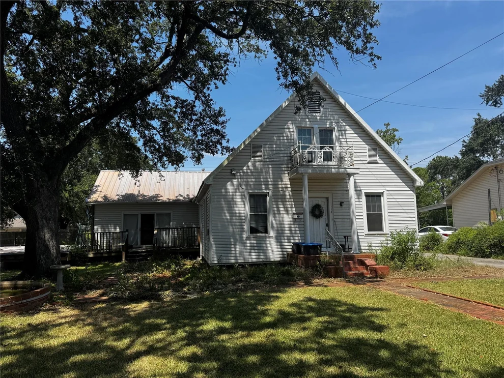 Unit for sale at 1114 Luling Avenue, Nederland, TX 77627