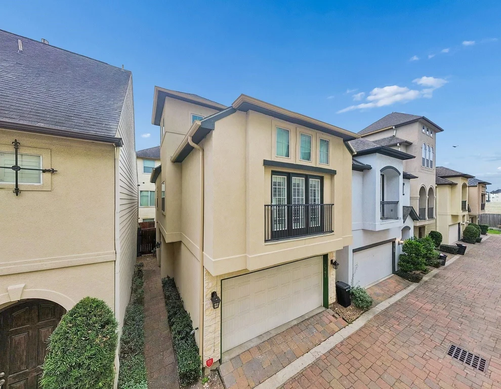 Unit for sale at 2741 Sherwin Street, Houston, TX 77007