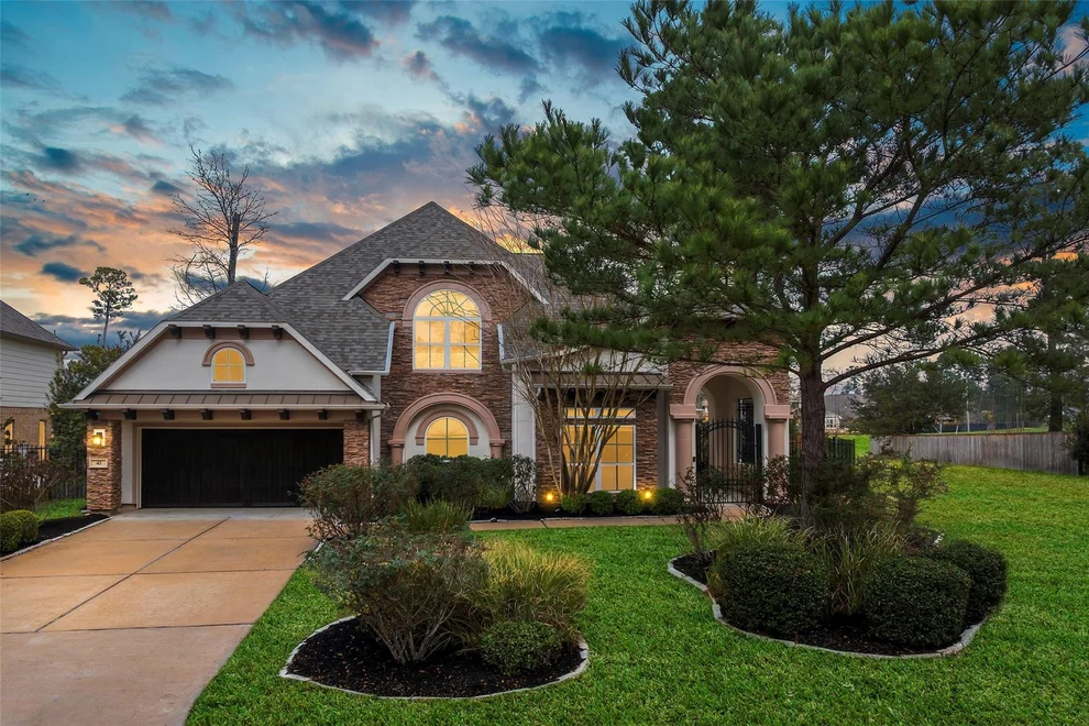 Unit for sale at 42 Shallowford Place, Tomball, TX 77375
