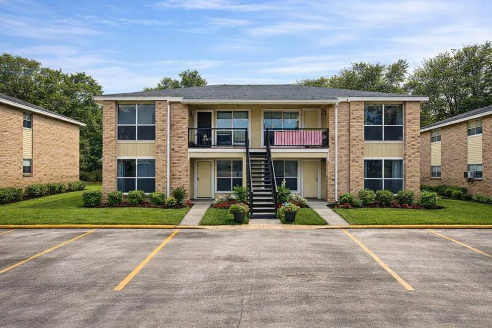 Unit for sale at 114 Lazy Lane, Sealy, TX 77474