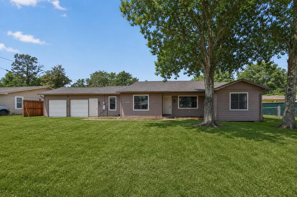 Unit for sale at 217 N Holly Avenue, Cleveland, TX 77327