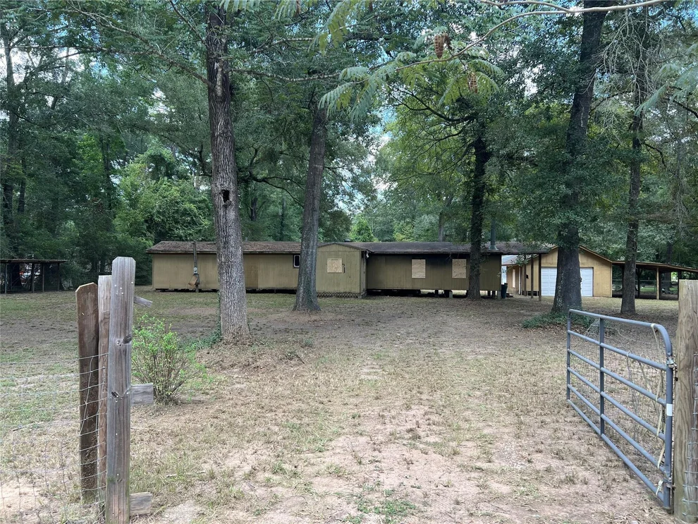 Unit for sale at 283 Lure Lane, Livingston, TX 77351