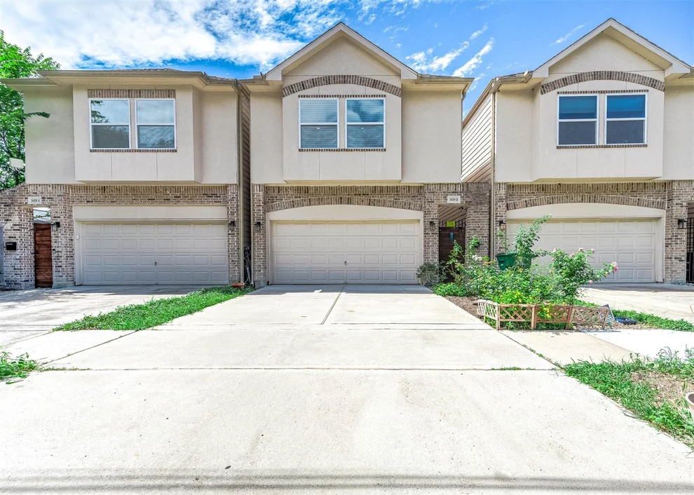 Unit for sale at 5609 Petty Street, Houston, TX 77007