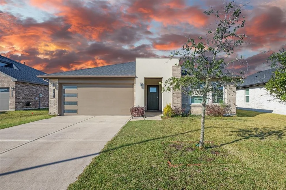 Unit for sale at 29607 Ella Larchmont Ct, Katy, TX 77494