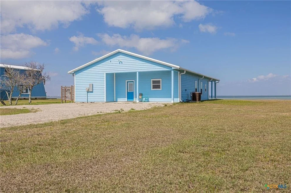 Unit for sale at 400 W Kruse Road, Port Lavaca, TX 77979