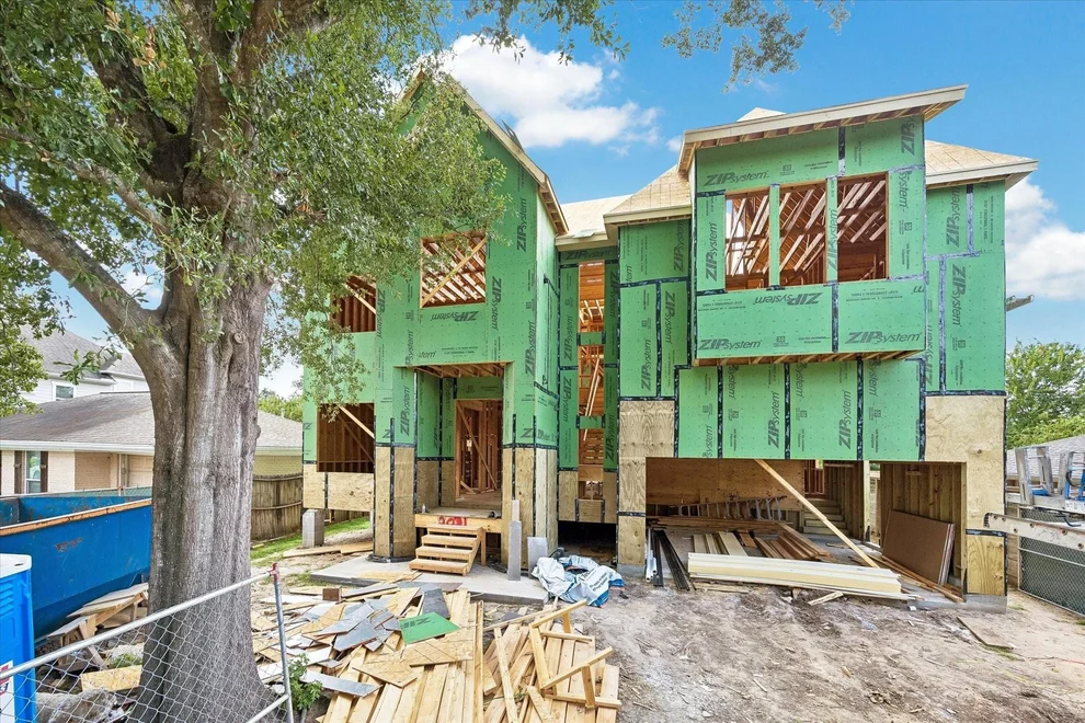Unit for sale at 2031 Saxon Drive, Houston, TX 77018