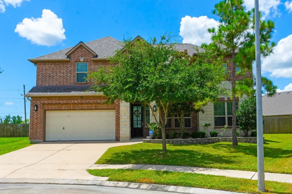 Unit for sale at 9938 Clear Diamond Drive, Rosharon, TX 77583