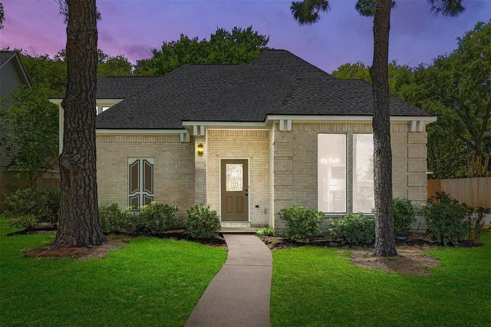 Unit for sale at 9107 S Pass Lane, Houston, TX 77064