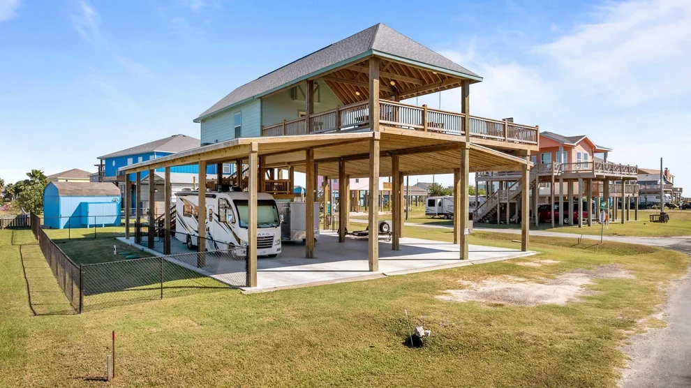Unit for sale at 1763 Croaker Lane, Crystal Beach, TX 77650