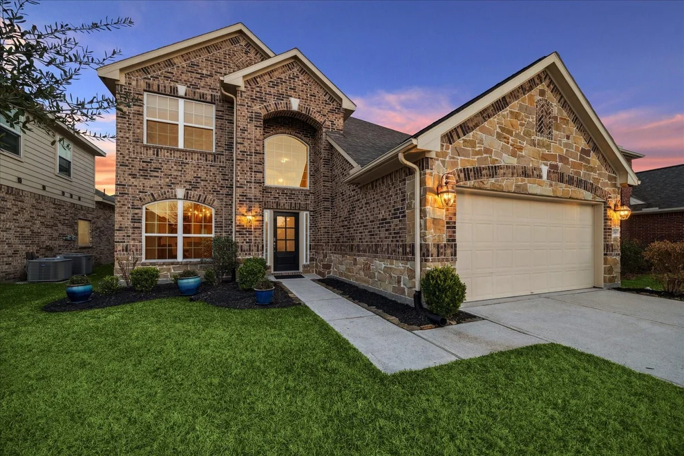 Unit for sale at 21366 Somerset Shores Crossing, Kingwood, TX 77339