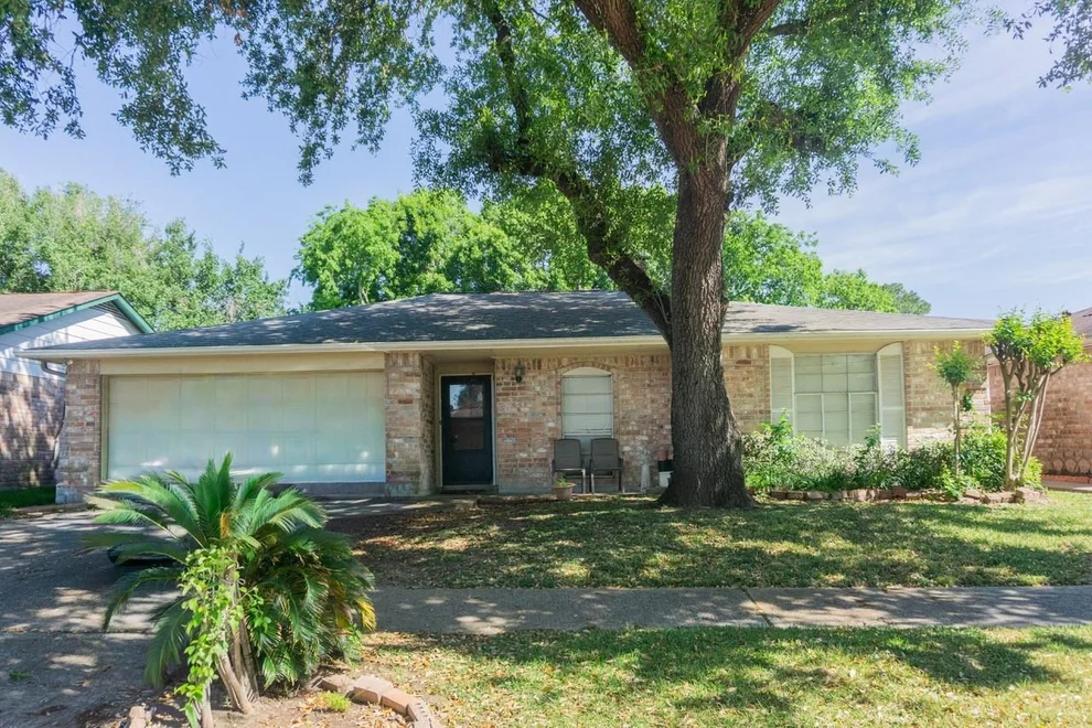 Unit for sale at 13826 Southline Road, Sugar Land, TX 77498