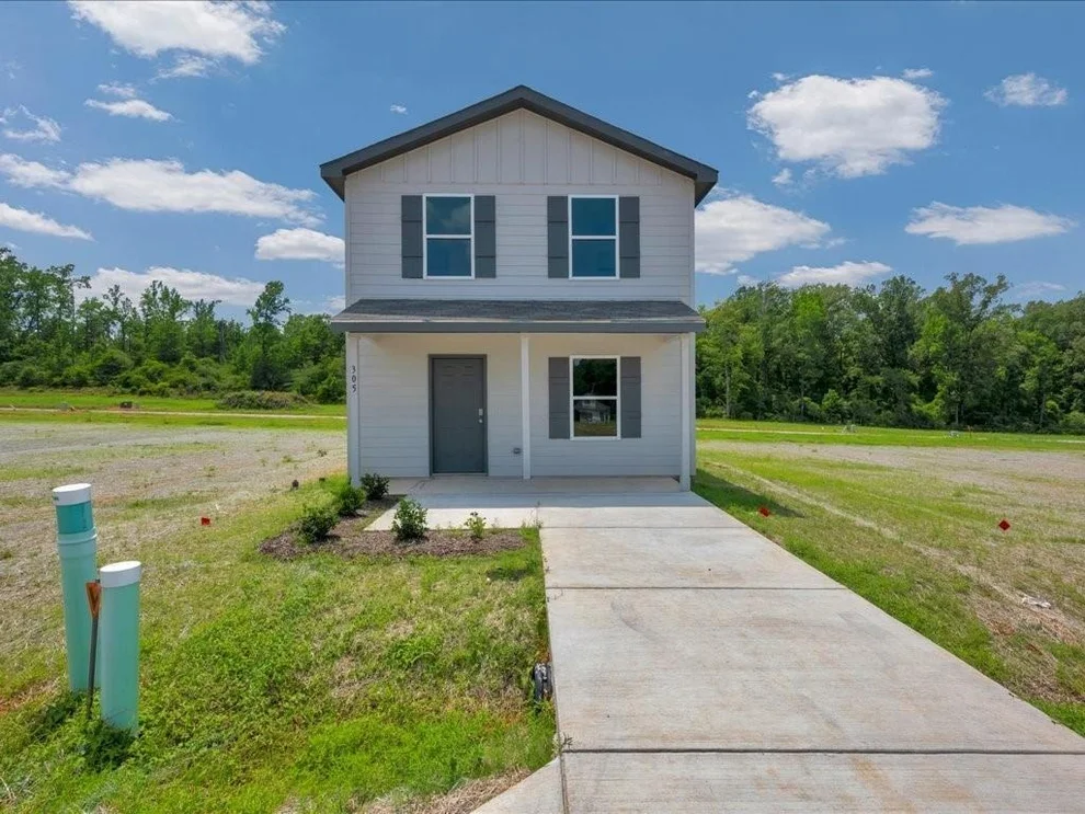 Unit for sale at 305 Dana Drive, Lufkin, TX 75901