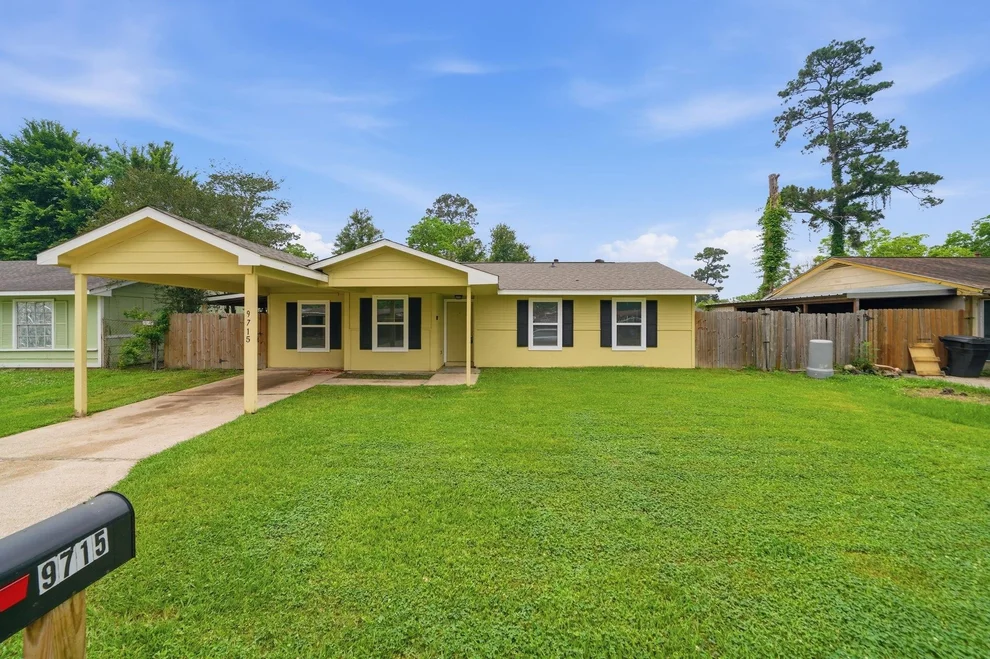 Unit for sale at 9715 Courben Lane, Houston, TX 77078