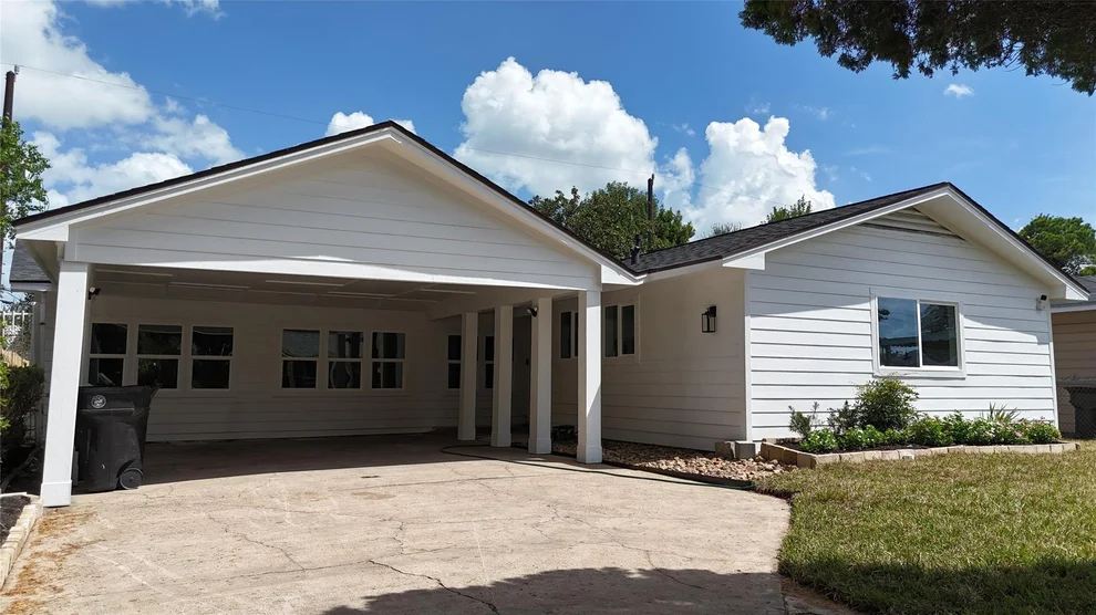Unit for sale at 5007 Edfield Street, Houston, TX 77033