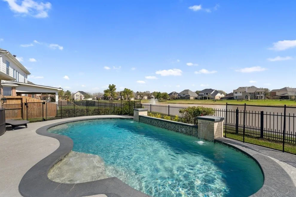 Unit for sale at 1609 Highland Glen Lane, Pearland, TX 77581